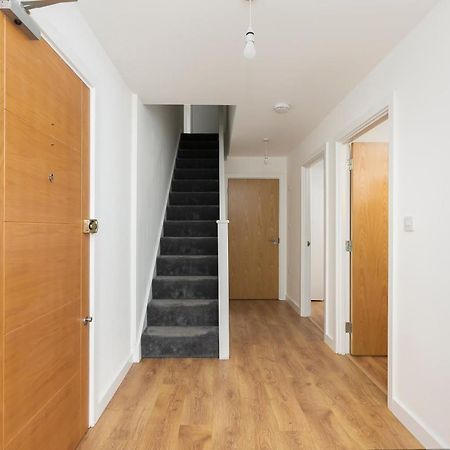Skyvillion - 4 Bed Luxury Apartment With Balcony & Parking Enfield Exteriér fotografie