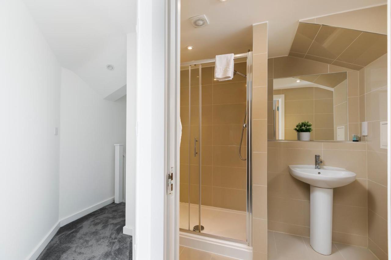 Skyvillion - 4 Bed Luxury Apartment With Balcony & Parking Enfield Exteriér fotografie