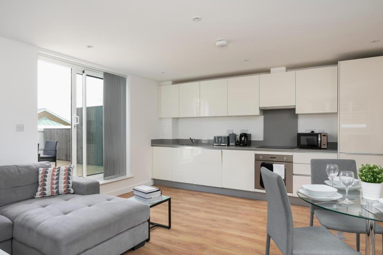 Skyvillion - 4 Bed Luxury Apartment With Balcony & Parking Enfield Exteriér fotografie